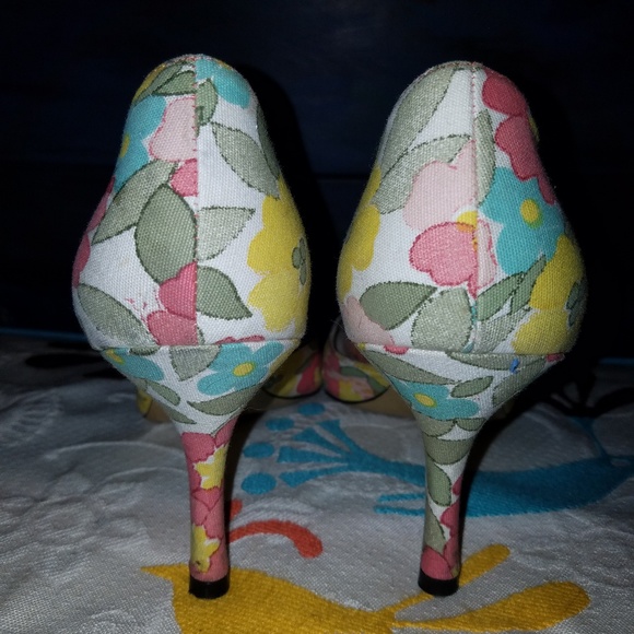 Anne Klein floral pumps size 8.5 - Picture 6 of 6